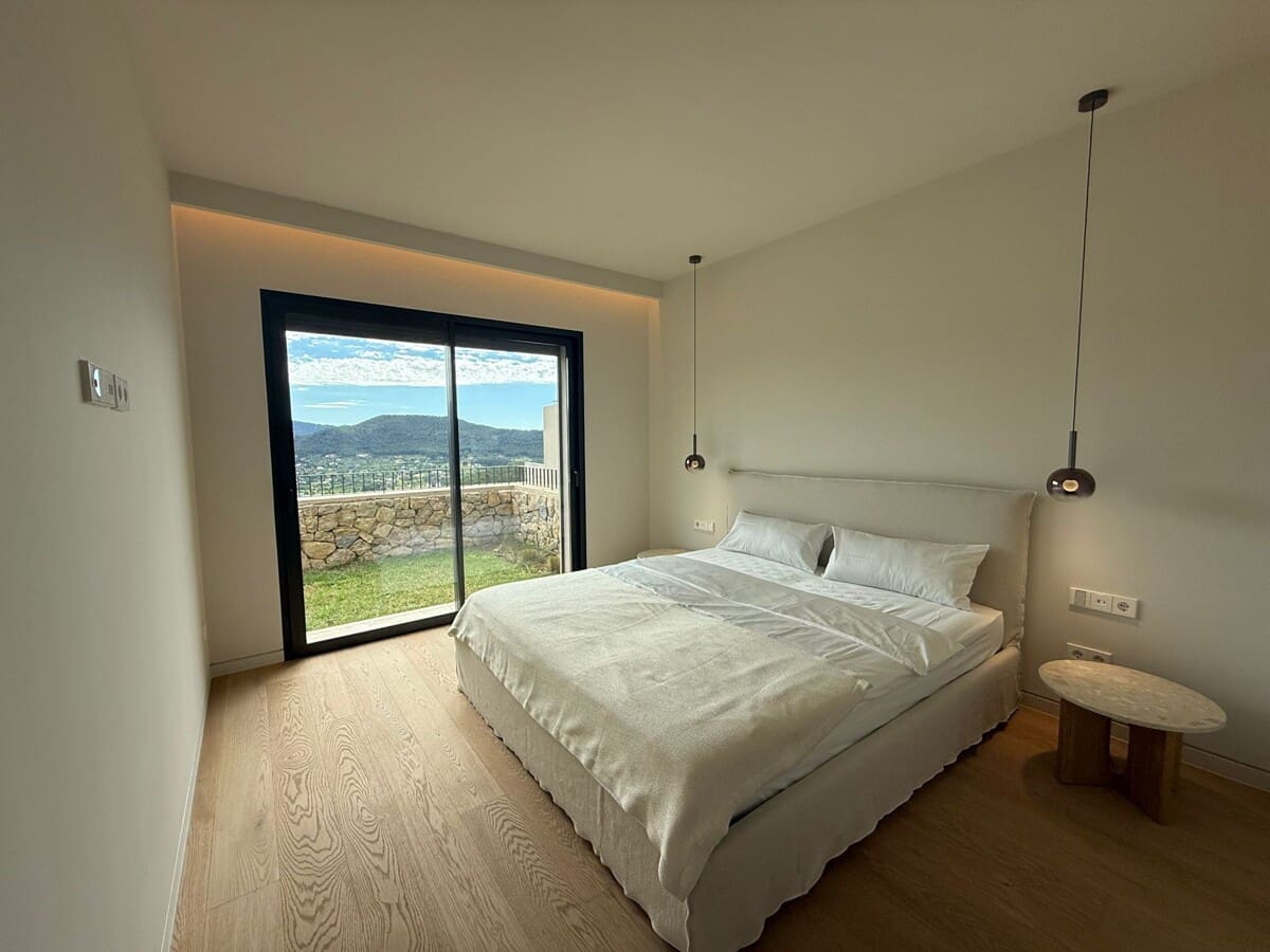 3 bedroom Villa for sale in Puerto de Andratx with pool garage - € 2,950,000 (Ref: 9801003)