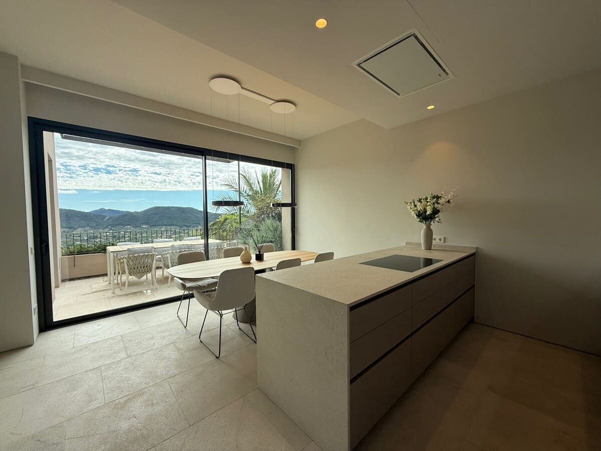 3 bedroom Villa for sale in Puerto de Andratx with pool garage - € 2,950,000 (Ref: 9801003)