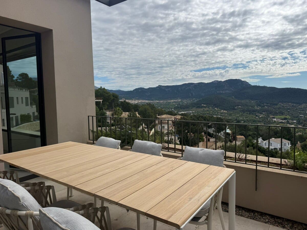 3 bedroom Villa for sale in Puerto de Andratx with pool garage - € 2,950,000 (Ref: 9801003)