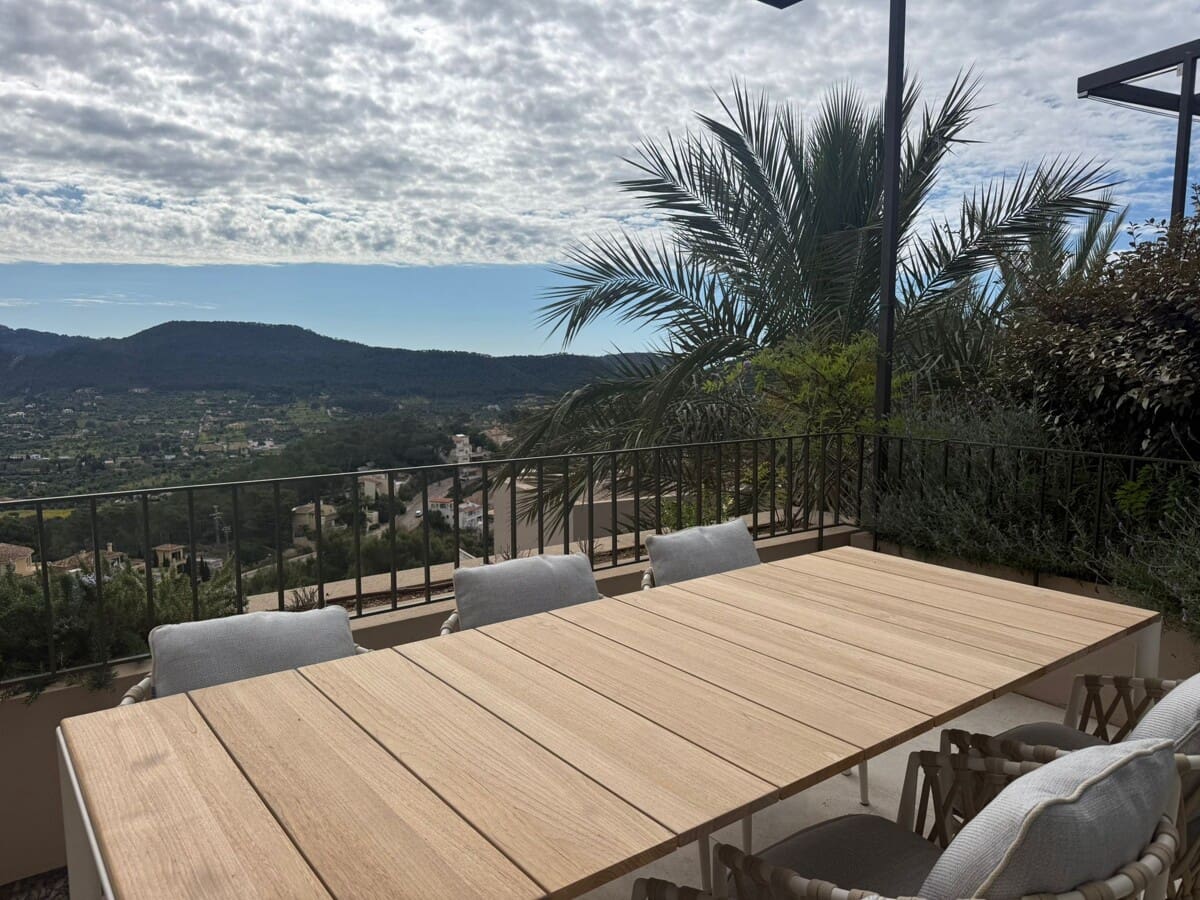 3 bedroom Villa for sale in Puerto de Andratx with pool garage - € 2,950,000 (Ref: 9801003)