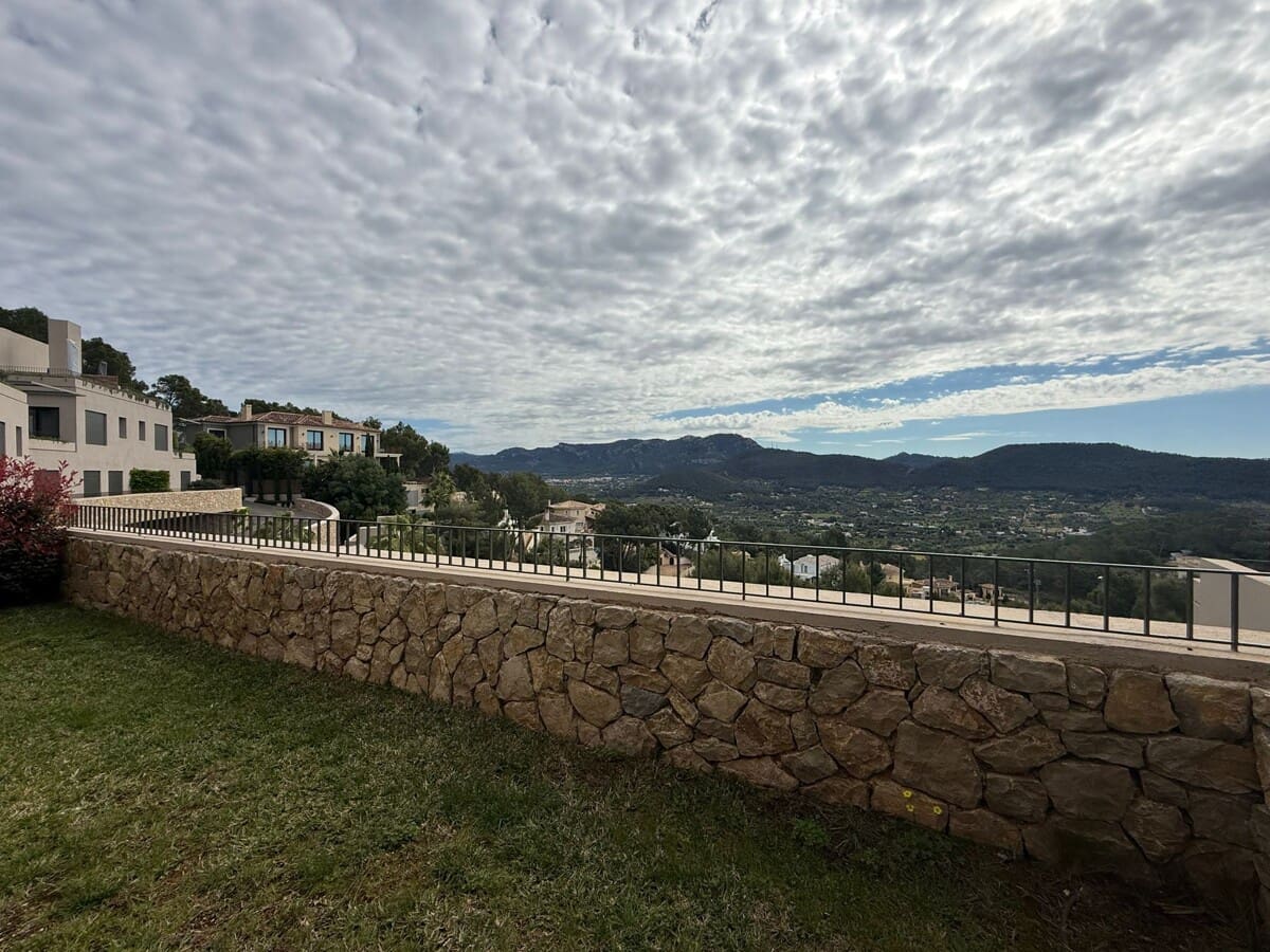 3 bedroom Villa for sale in Puerto de Andratx with pool garage - € 2,950,000 (Ref: 9801003)