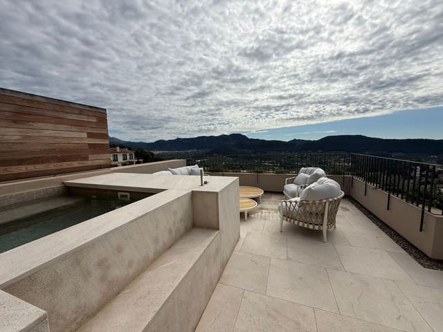 3 bedroom Villa for sale in Puerto de Andratx, Andratx with pool garage - € 2,950,000 (Ref: 9801003)