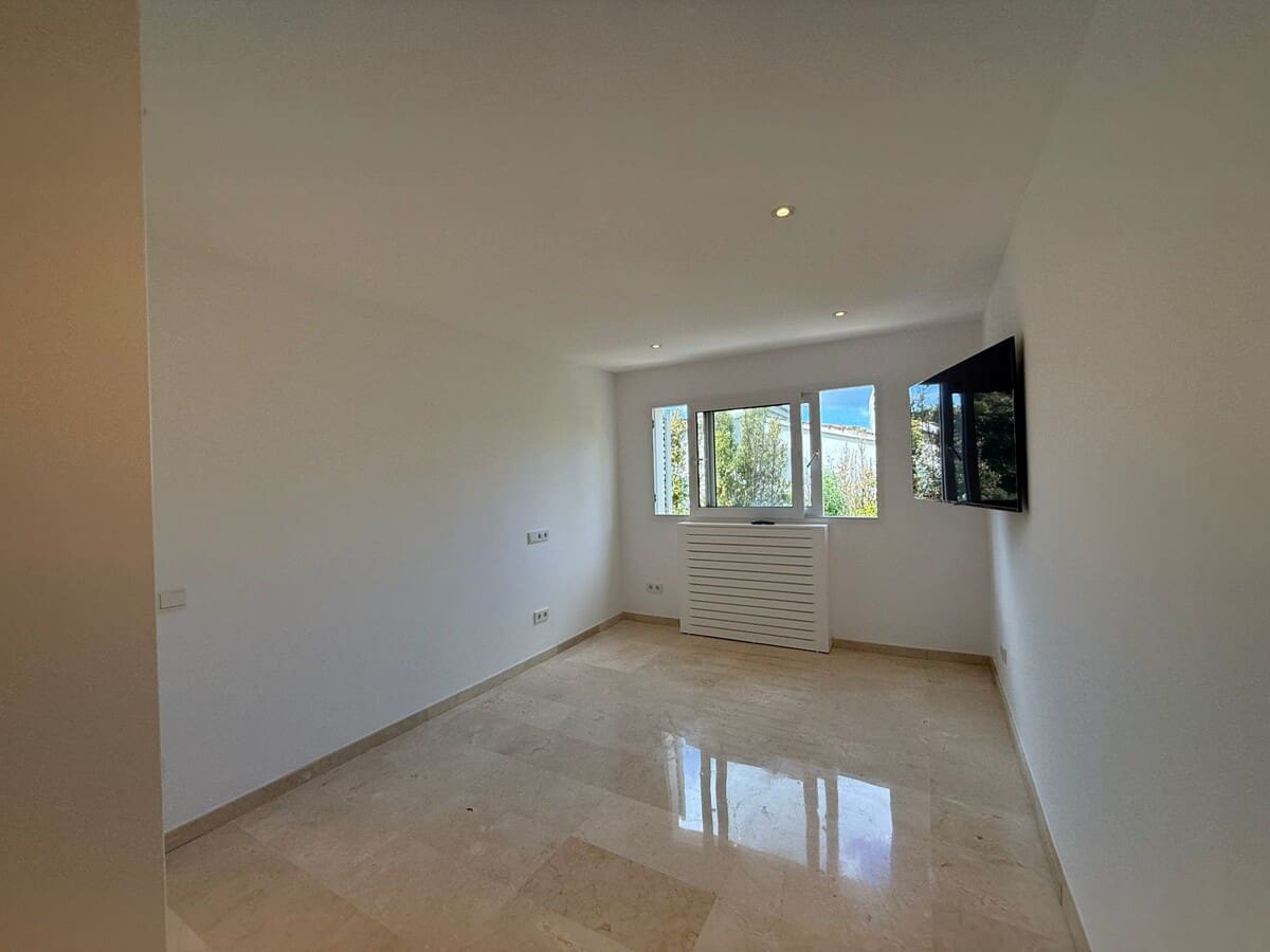 4 quarto Moradia para venda em Es Capdella com piscina - 2 395 000 € (Ref: 9821622)