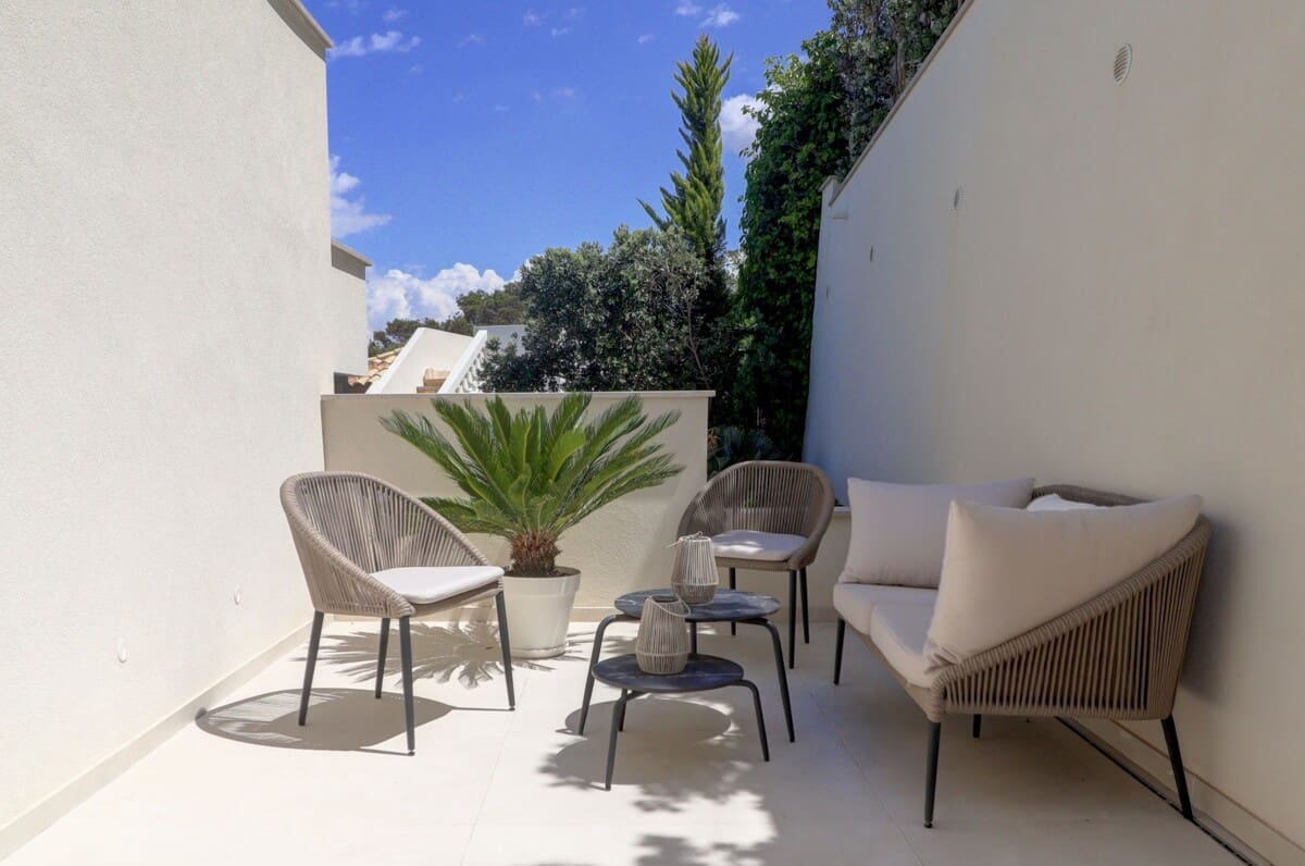 3 slaapkamer Villa te koop in Santa Ponsa met zwembad garage - € 7.750.000 (Ref: 9833050)