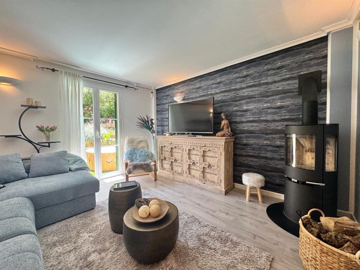 3 bedroom Villa for sale in Santa Ponsa with pool garage - € 930,000 (Ref: 9844585)
