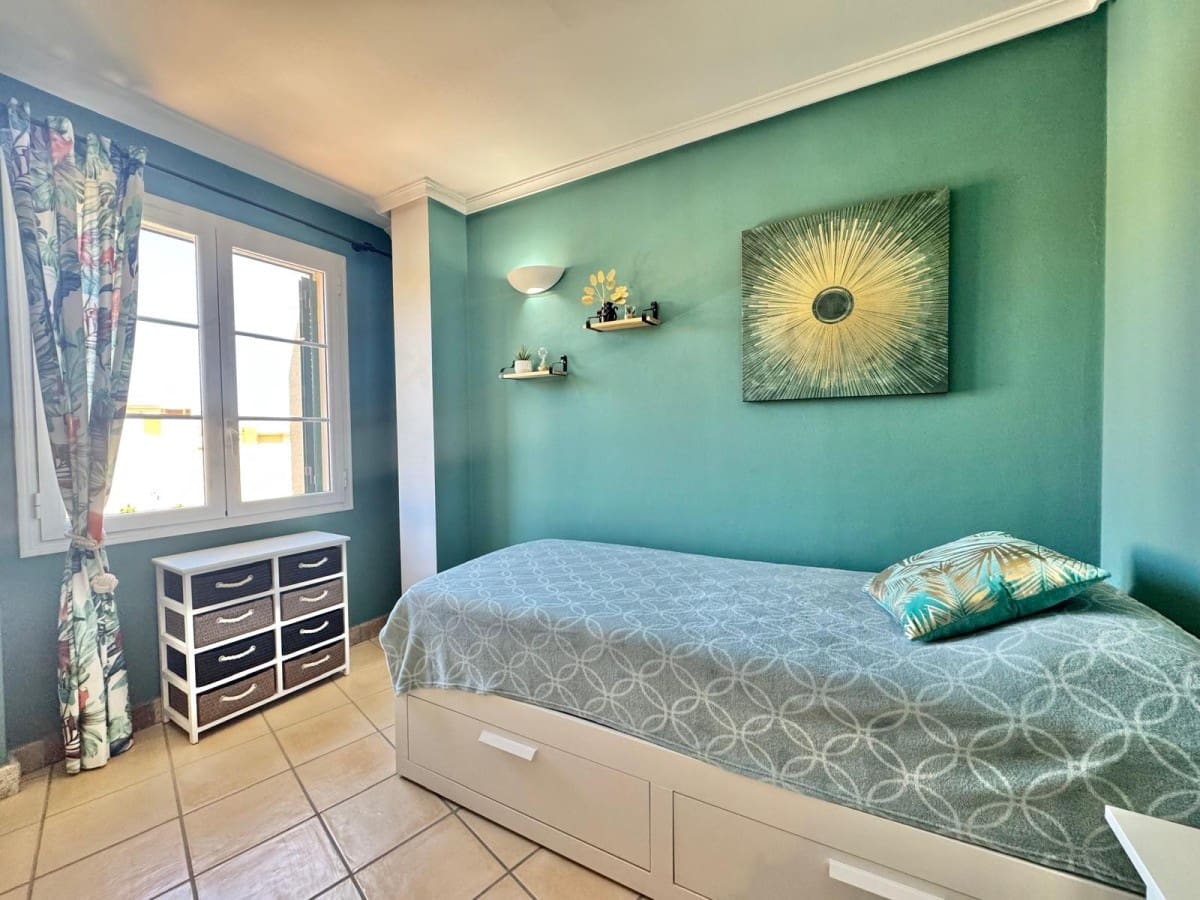 3 bedroom Villa for sale in Santa Ponsa with pool garage - € 930,000 (Ref: 9844585)