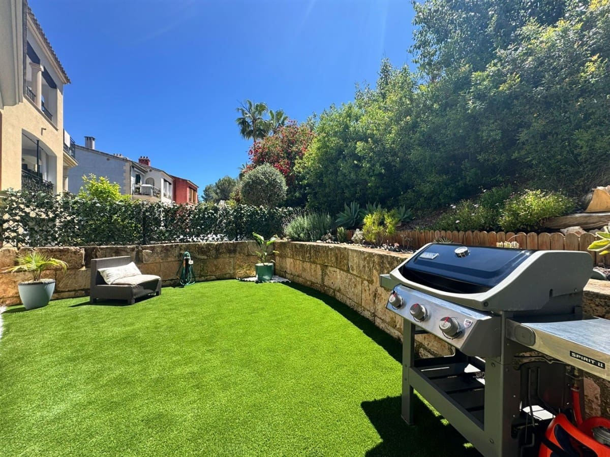 3 bedroom Villa for sale in Santa Ponsa with pool garage - € 930,000 (Ref: 9844585)