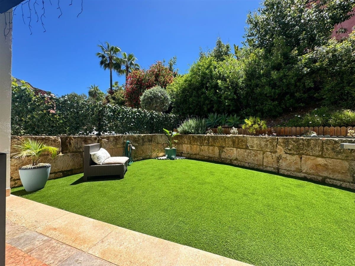 3 bedroom Villa for sale in Santa Ponsa with pool garage - € 930,000 (Ref: 9844585)