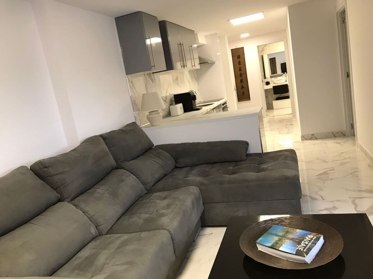 2 bedroom Flat for sale in Cala Mayor - € 375,000 (Ref: 9861470)