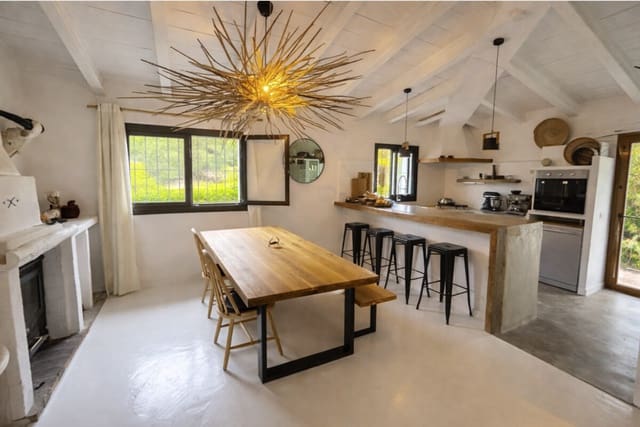 4 soveværelse Finca/Landehus til salg i Port de Pollença, Pollensa / Pollença med swimmingpool garage - € 1.275.000 (Ref: 9863698)
