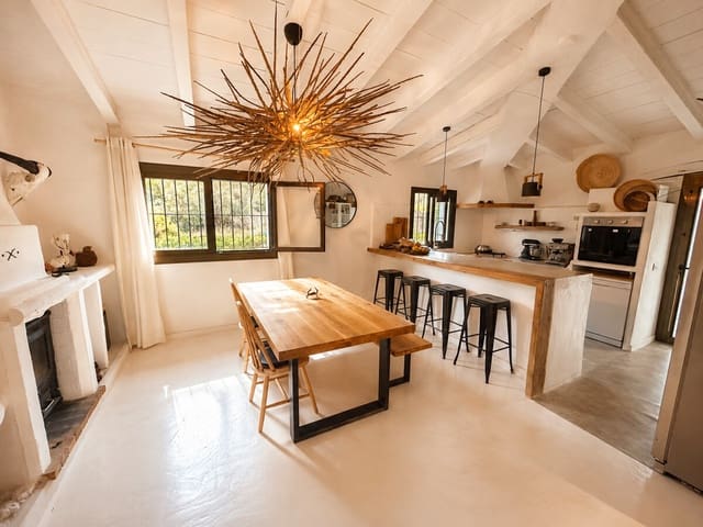 4 soveværelse Finca/Landehus til salg i Port de Pollença, Pollensa / Pollença med swimmingpool garage - € 1.275.000 (Ref: 9863698)