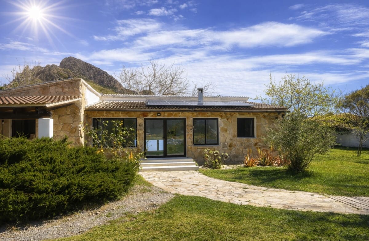 4 soveværelse Finca/Landehus til salg i Pollensa / Pollenca med swimmingpool garage - € 1.275.000 (Ref: 9863698)