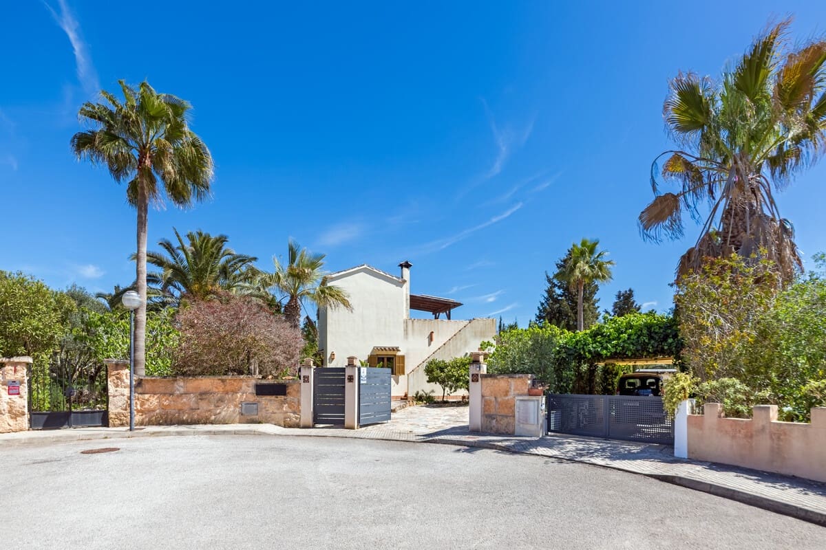 2 bedroom Villa for sale in Sa Rapita / La Rapita with pool garage - € 730,000 (Ref: 9921554)