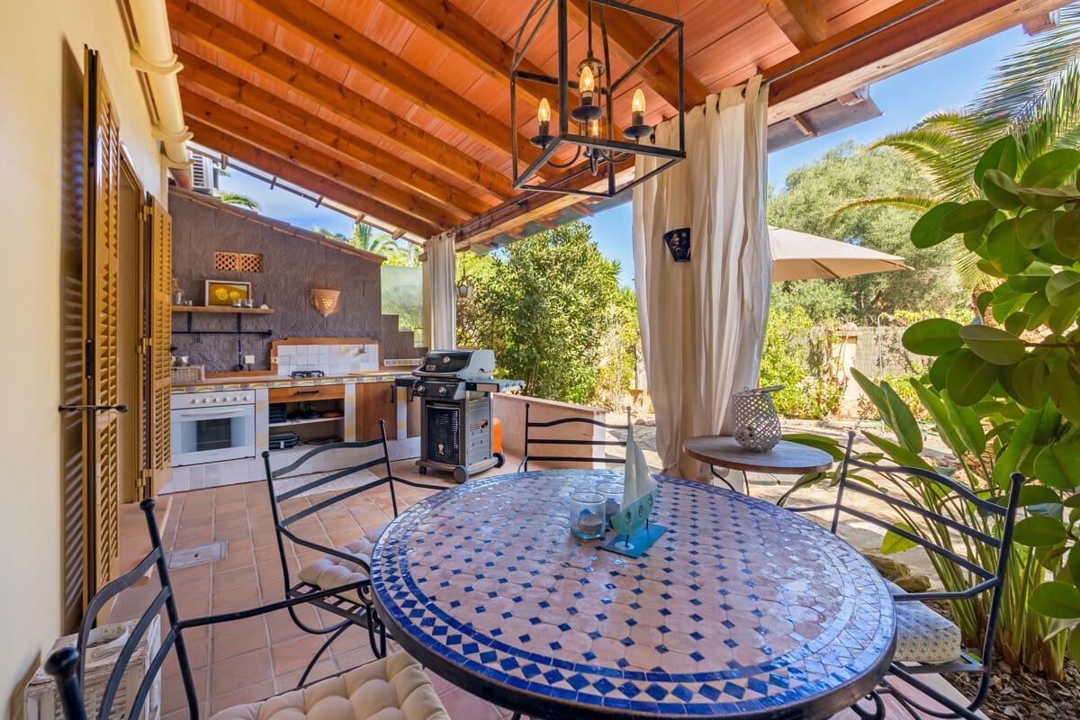 2 bedroom Villa for sale in Sa Rapita / La Rapita with pool garage - € 730,000 (Ref: 9921554)
