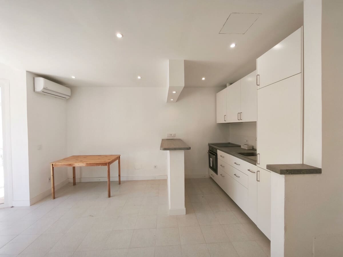 2 bedroom Flat for sale in Puerto de Andratx with garage - € 495,000 (Ref: 9926501)