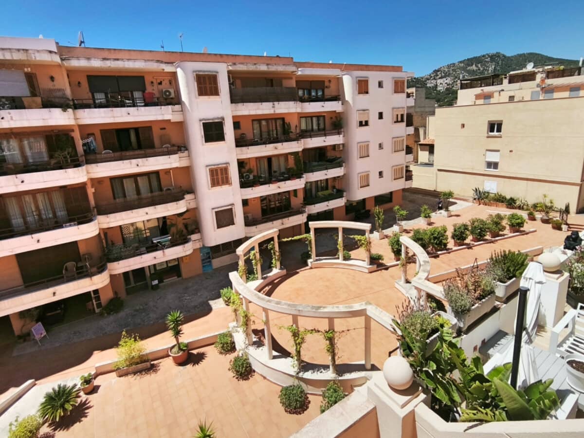 2 bedroom Flat for sale in Puerto de Andratx with garage - € 495,000 (Ref: 9926501)