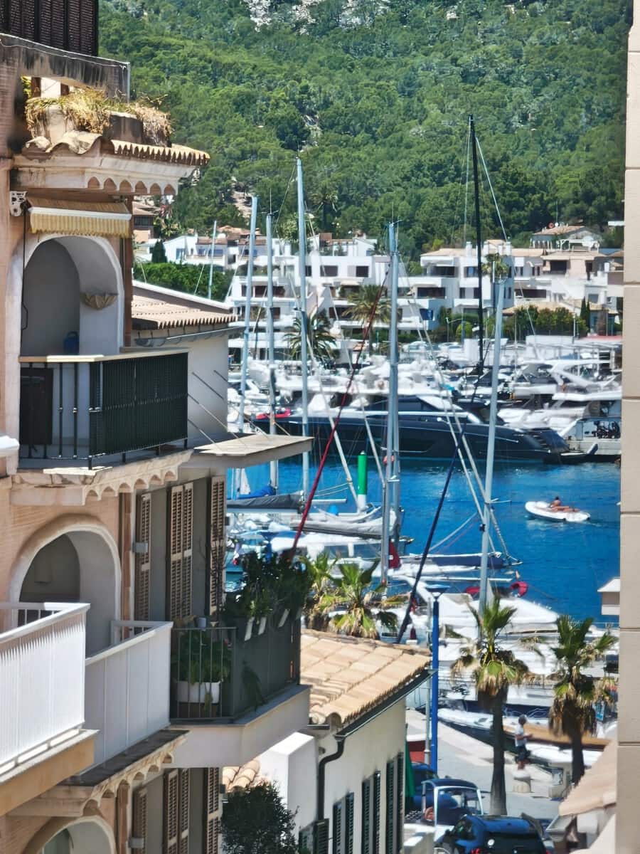 2 bedroom Flat for sale in Puerto de Andratx with garage - € 495,000 (Ref: 9926501)