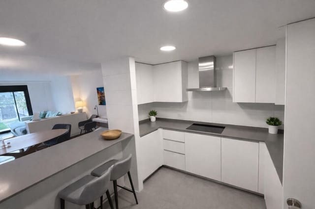 4 chambre Appartement à vendre à Santa Ponsa, Calvià avec piscine garage - 1 085 000 € (Ref: 9950656)