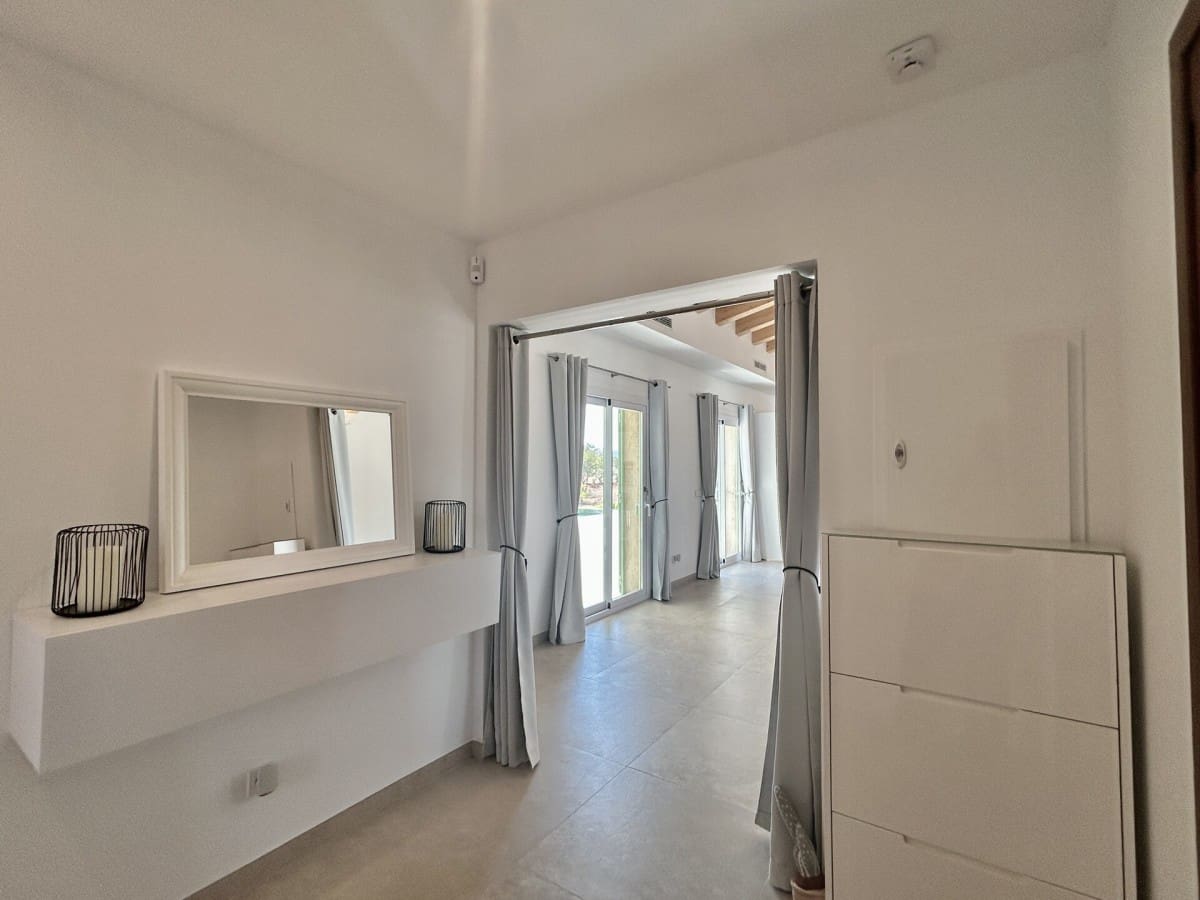 3 slaapkamer Finca/Landhuis te koop in Campos met zwembad garage - € 1.680.000 (Ref: 9956567)