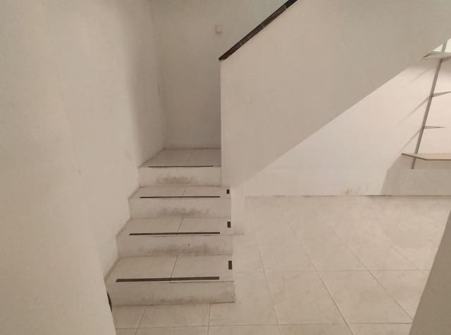 Gewerbe zu vermieten in Sant Pere de Ribes - 900 € (Ref: 10102734)