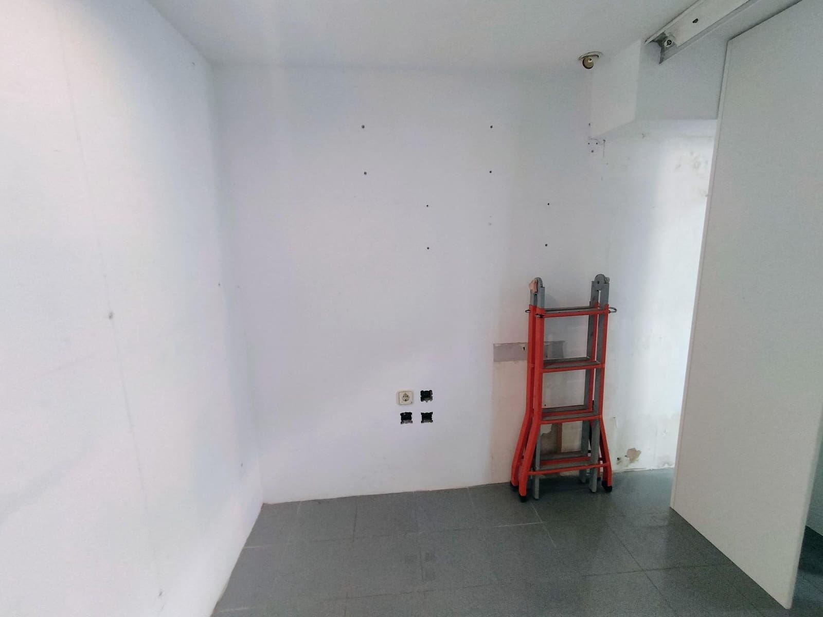 Gewerbe zu vermieten in Sant Pere de Ribes - 900 € (Ref: 10102734)