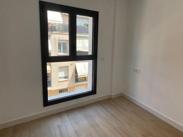2 sovrum Lägenhet att hyra i Sant Pere de Ribes med pool garage - 1 300 € (Ref: 8434199)