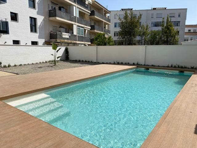 2 quarto Apartamento para arrendar em Sant Pere de Ribes com piscina garagem - 1 300 € (Ref: 8434199)