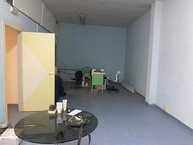 Commercieel te koop in Vilanova i la Geltru - € 160.000 (Ref: 8454552)