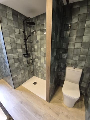 Chalet de 3 habitaciones en Olivella en venta con piscina - 450.000 € (Ref: 8504384)