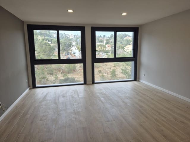 Chalet de 3 habitaciones en Olivella en venta con piscina - 450.000 € (Ref: 8504384)