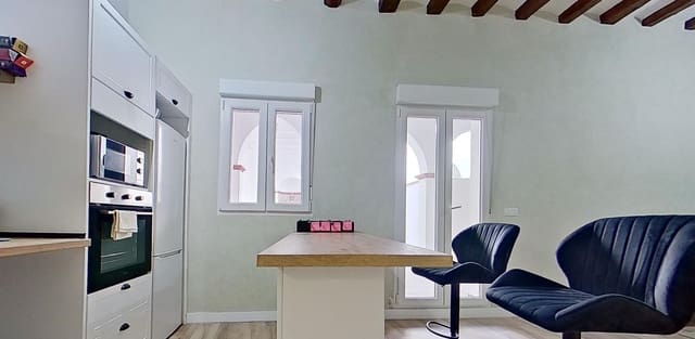 Apartamento de 3 habitaciones en Vilanova i la Geltrú en venta - 300.000 € (Ref: 8576697)