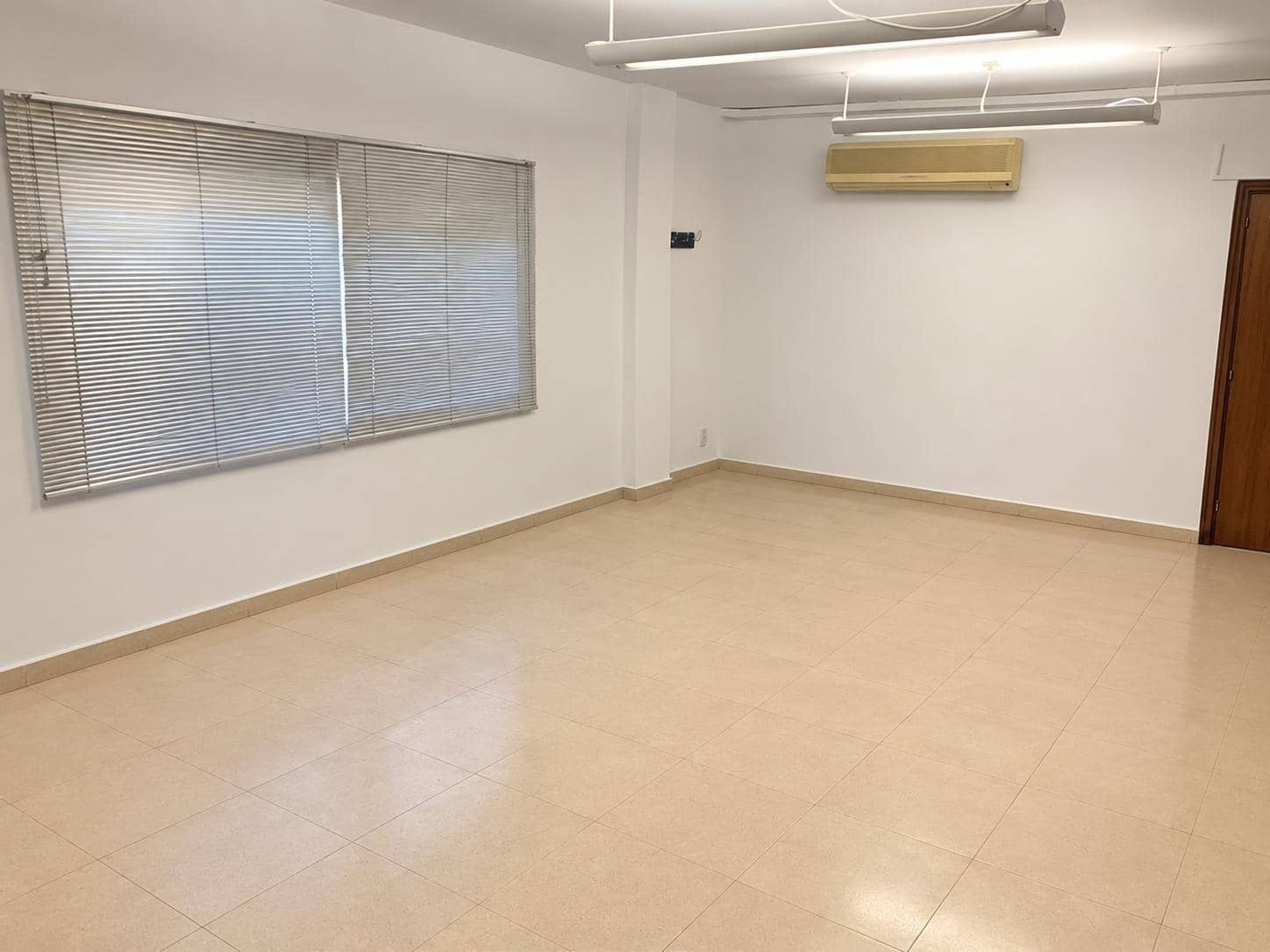 Erhverv til salg i Vilanova i la Geltru med garage - € 198.500 (Ref: 8662409)