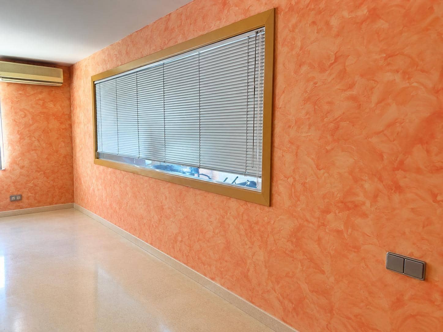 Erhverv til salg i Vilanova i la Geltru med garage - € 198.500 (Ref: 8662409)