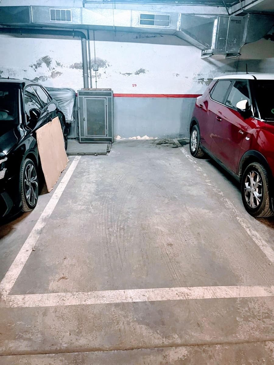 Autotalli myytävänä paikassa Sant Pere de Ribes - 15 500 € (Ref: 8689293)