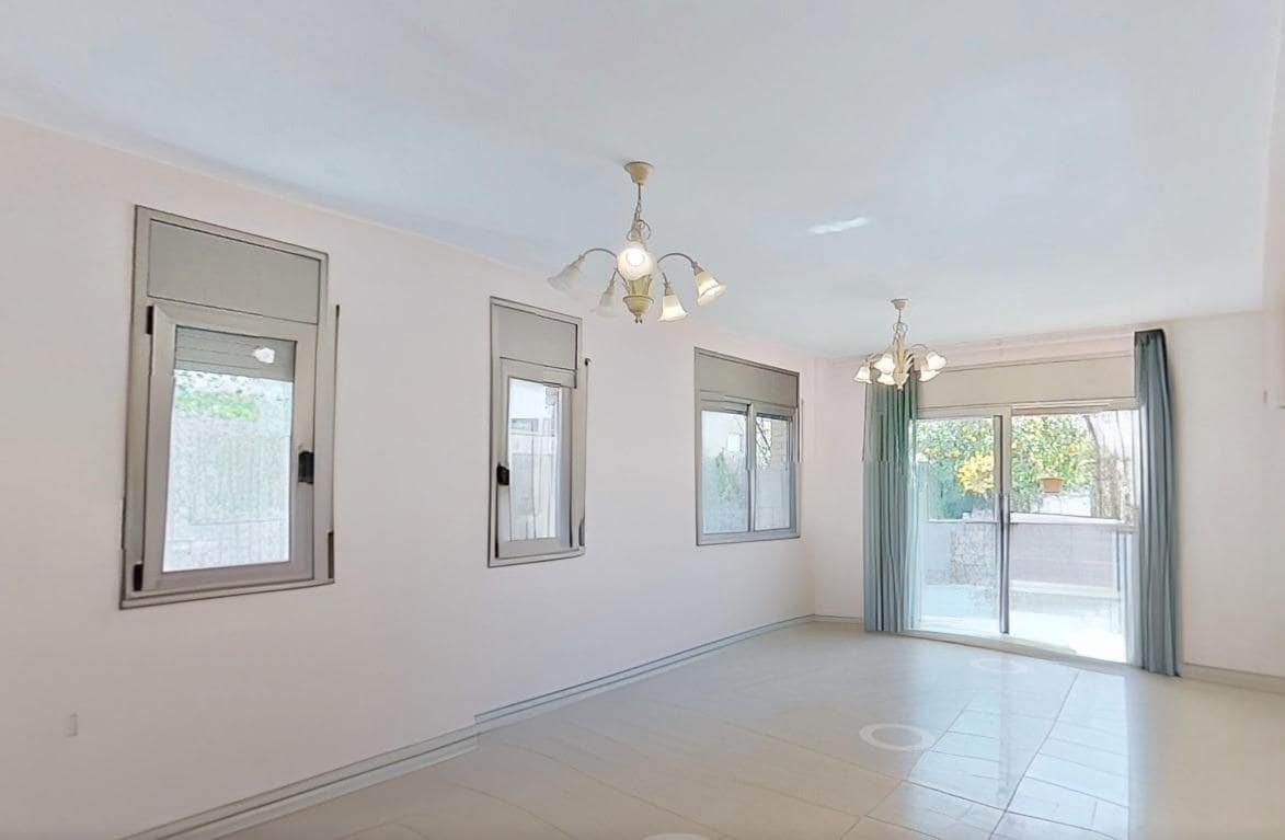 Adosado de 4 habitaciones en El Vendrell en venta con piscina garaje - 345.000 € (Ref: 8779612)