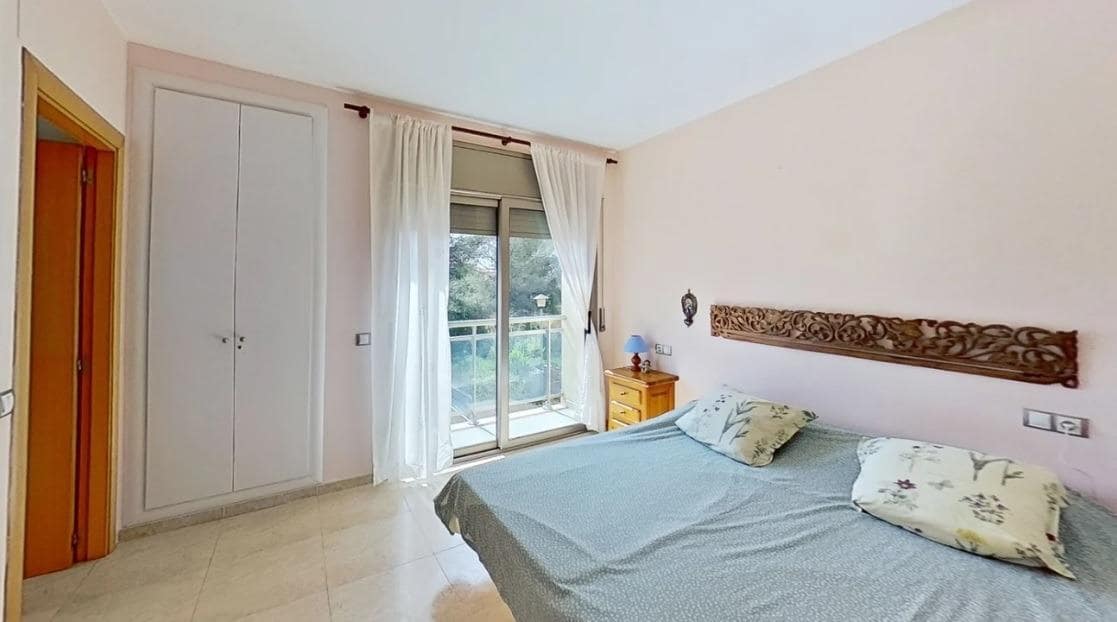 Adosado de 4 habitaciones en El Vendrell en venta con piscina garaje - 345.000 € (Ref: 8779612)