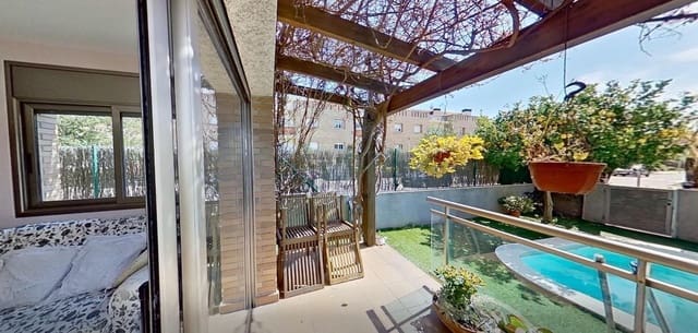 4 chambre Villa/Maison Mitoyenne à vendre à El Vendrell avec piscine garage - 345 000 € (Ref: 8779612)