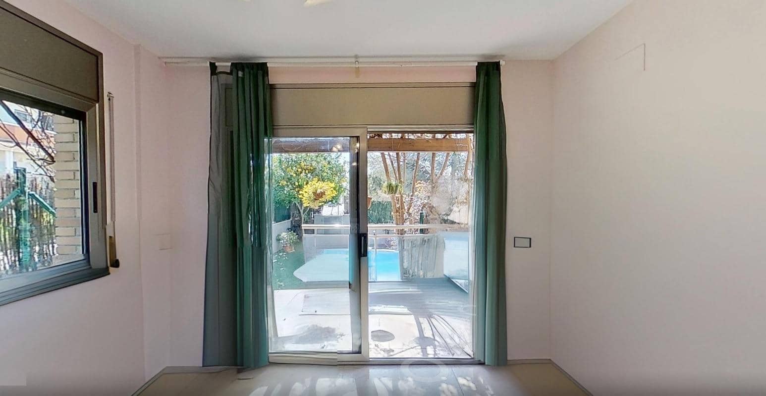 Adosado de 4 habitaciones en El Vendrell en venta con piscina garaje - 345.000 € (Ref: 8779612)