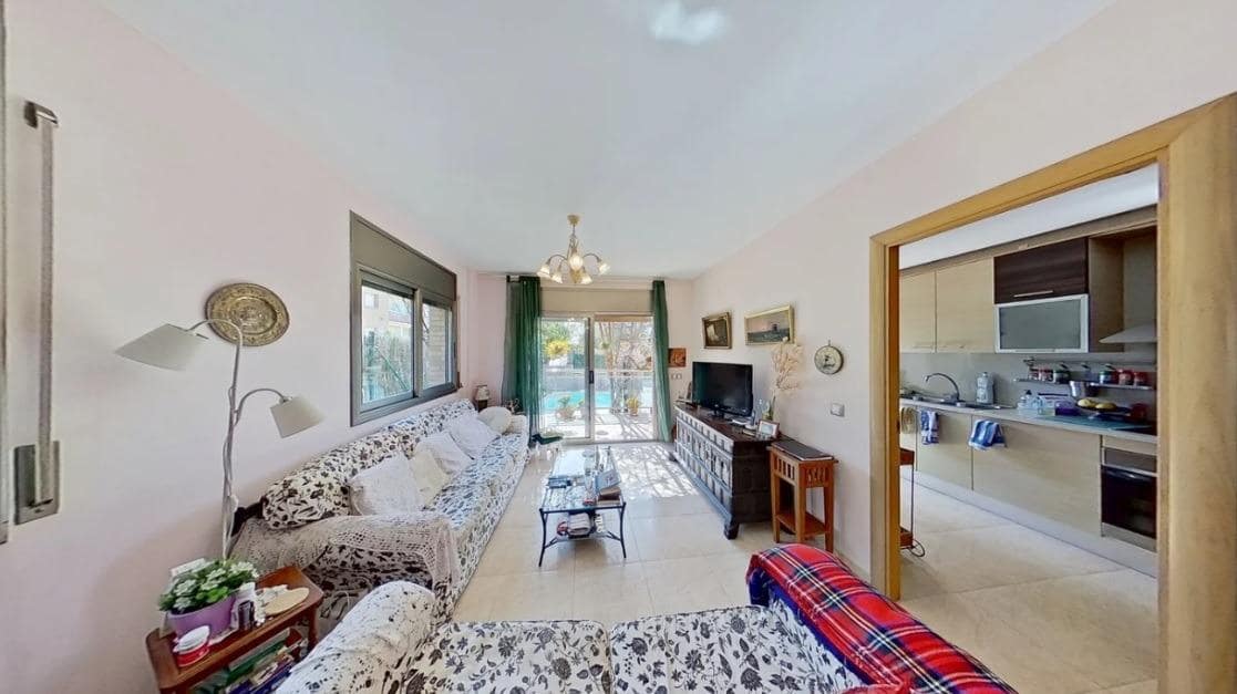 Adosado de 4 habitaciones en El Vendrell en venta con piscina garaje - 345.000 € (Ref: 8779612)