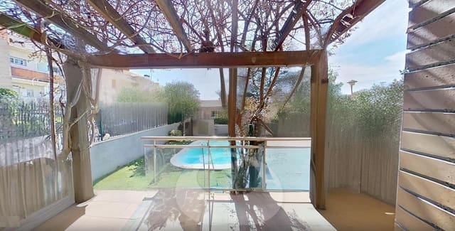 4 chambre Villa/Maison Mitoyenne à vendre à El Vendrell avec piscine garage - 345 000 € (Ref: 8779612)