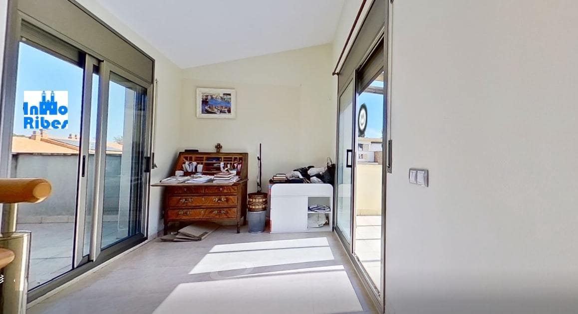 Adosado de 4 habitaciones en El Vendrell en venta con piscina garaje - 345.000 € (Ref: 8779612)