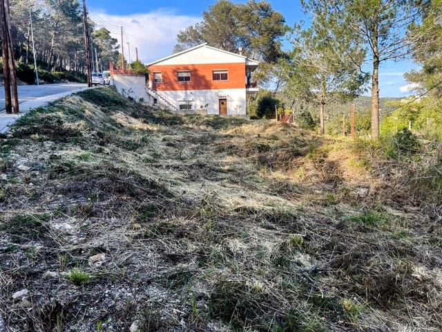 Tontti myytävänä paikassa Canyelles - 76 000 € (Ref: 8916151)