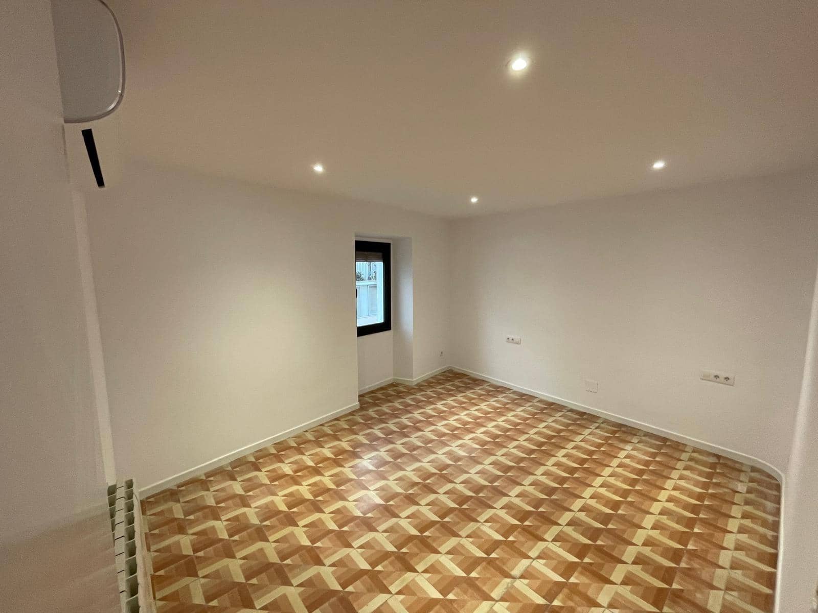 5 bedroom Townhouse for sale in Sant Pere de Ribes with garage - € 890,000 (Ref: 9262671)