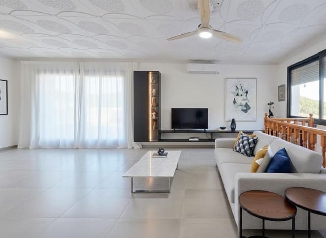 6 sypialnia Willa na sprzedaż w Olivella z basenem garażem - 369 000 € (Ref: 9342126)