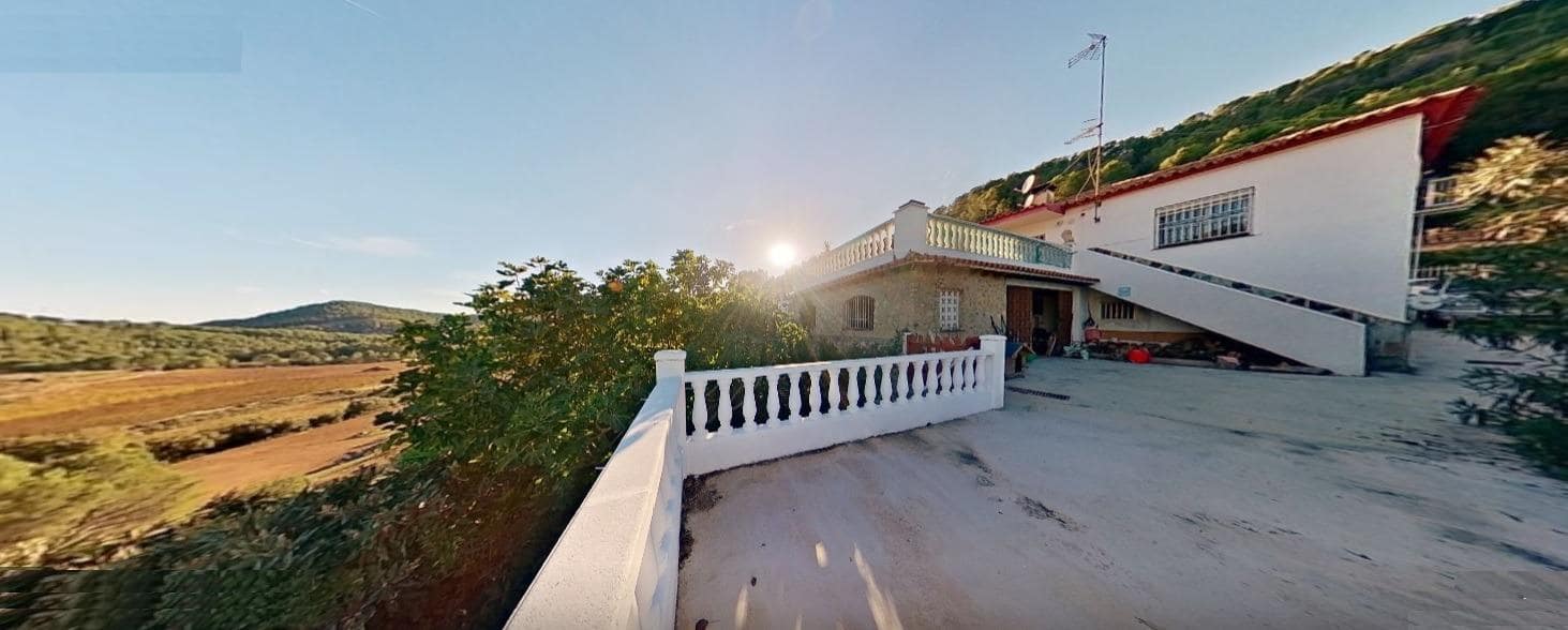 6 chambre Villa/Maison à vendre à Olivella avec piscine garage - 369 000 € (Ref: 9342126)