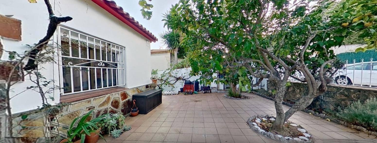 6 chambre Villa/Maison à vendre à Olivella avec piscine garage - 369 000 € (Ref: 9342126)