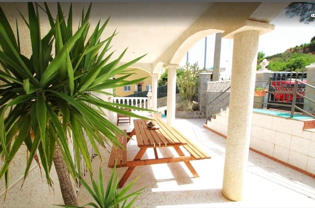 4 Zimmer Villa zu verkaufen in Olivella mit Garage - 294.000 € (Ref: 9349641)