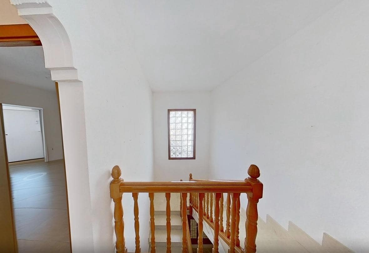 Chalet de 4 habitaciones en Calafell en venta con garaje - 540.000 € (Ref: 9424457)