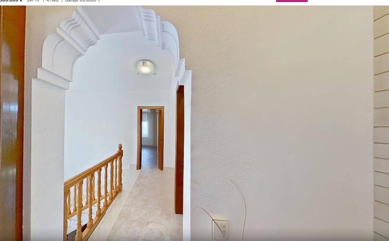 Chalet de 4 habitaciones en Calafell en venta con garaje - 540.000 € (Ref: 9424457)