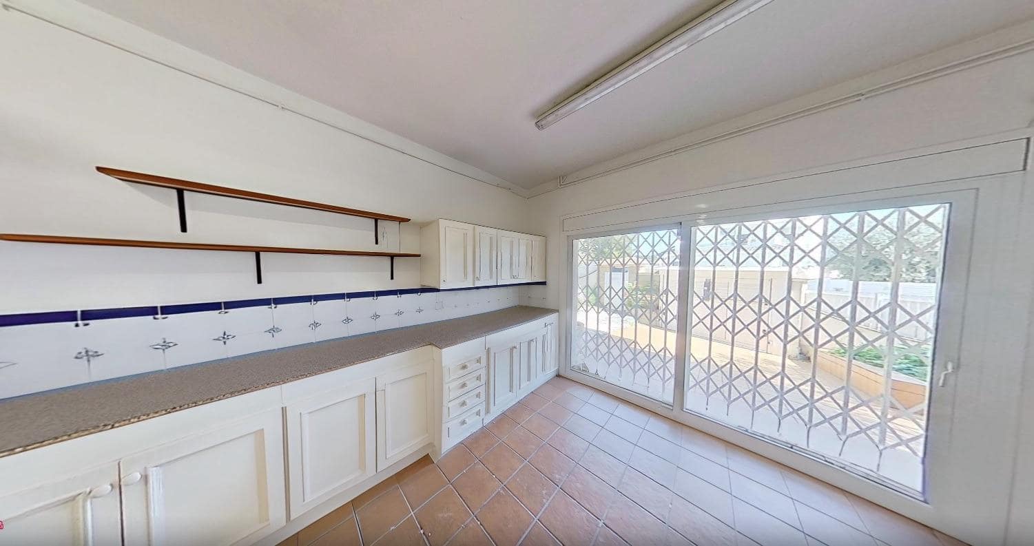 Chalet de 4 habitaciones en Calafell en venta con garaje - 540.000 € (Ref: 9424457)